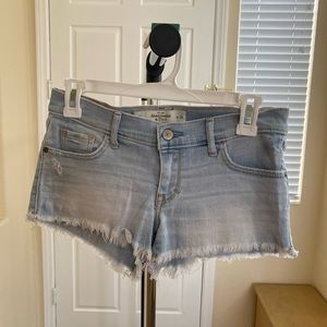 A&F short size 00 new without tag
